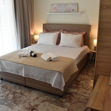 Appartamento Chrysafenia & Leandros Downtown Kavala Esterno foto