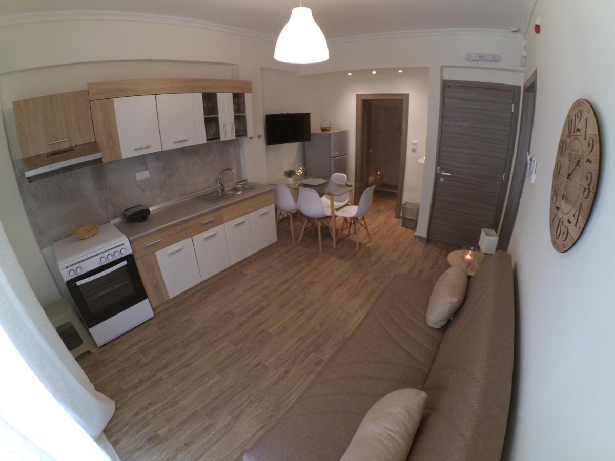 Appartamento Chrysafenia & Leandros Downtown Kavala Esterno foto